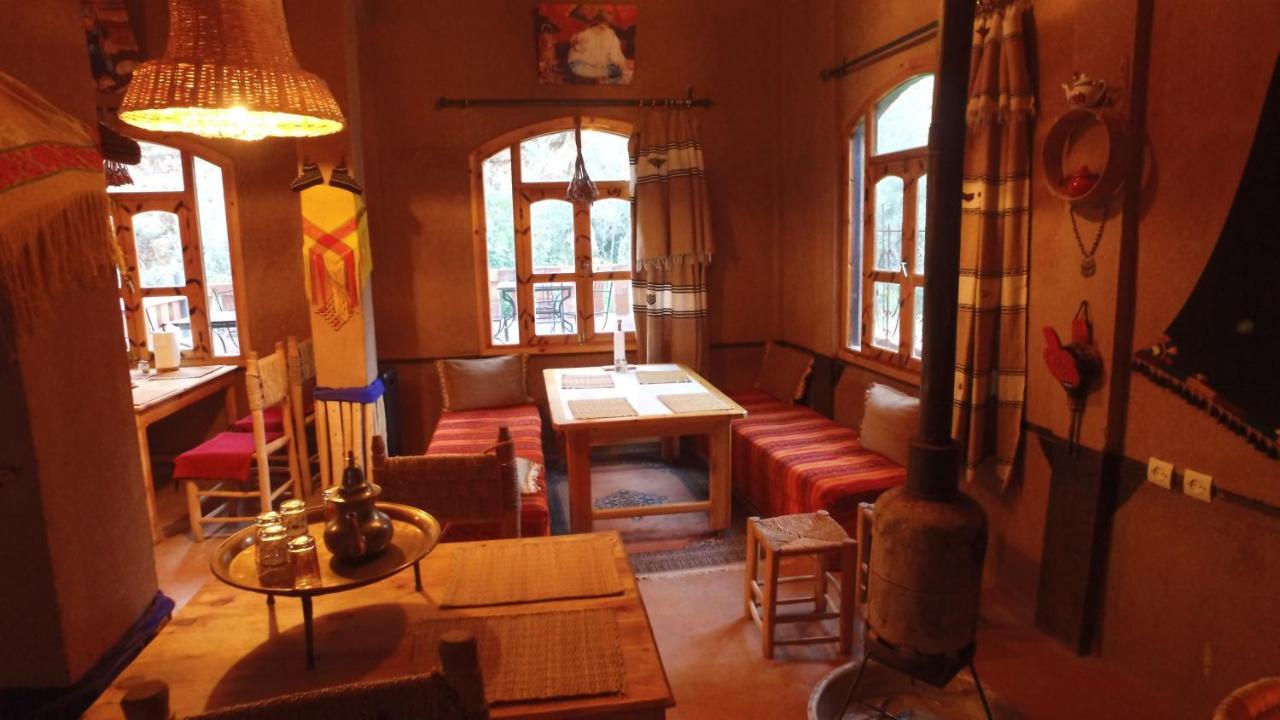 Riad Pizzeria Marhaba Akhendachou n'Ait Ouffi Ngoại thất bức ảnh
