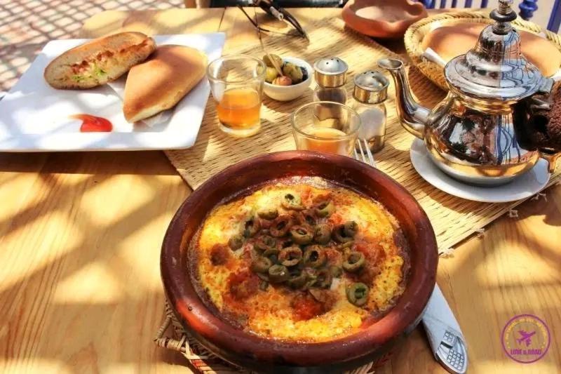 Riad Pizzeria Marhaba Akhendachou n'Ait Ouffi Ngoại thất bức ảnh