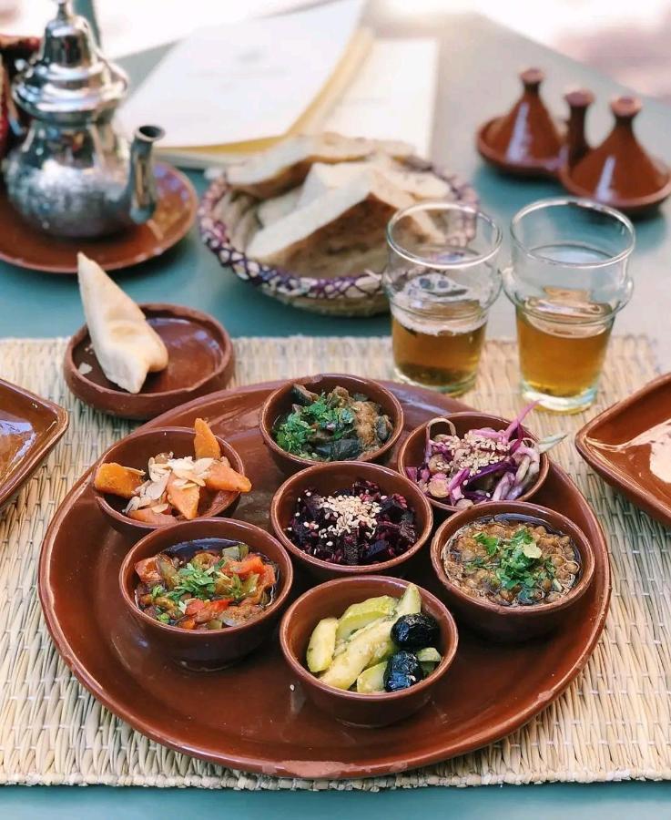 Riad Pizzeria Marhaba Akhendachou n'Ait Ouffi Ngoại thất bức ảnh