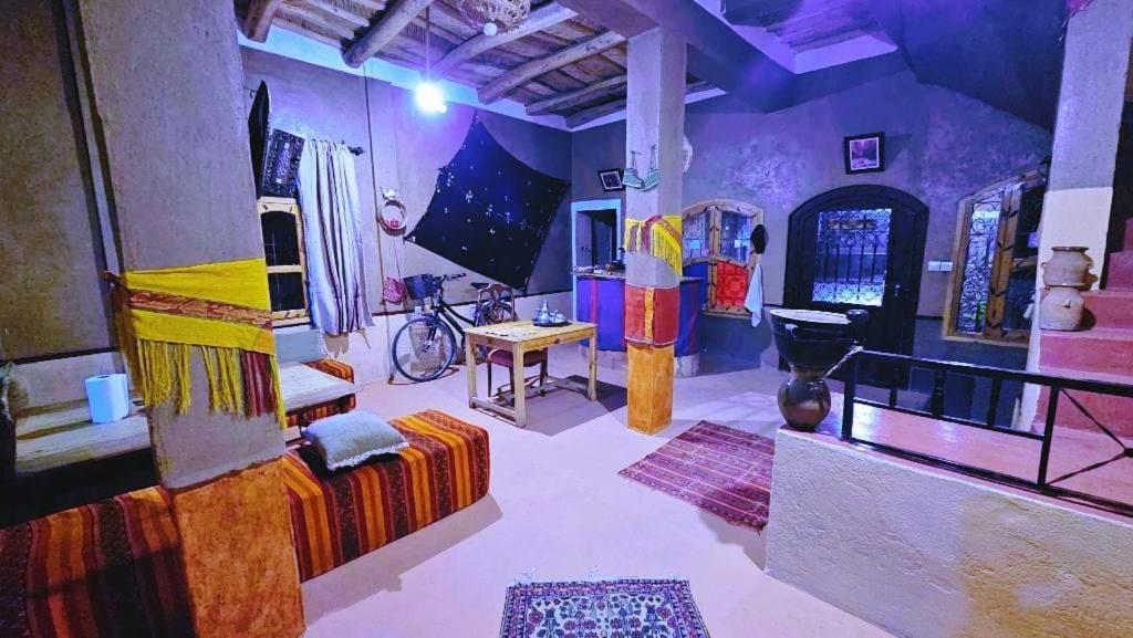 Riad Pizzeria Marhaba Akhendachou n'Ait Ouffi Ngoại thất bức ảnh