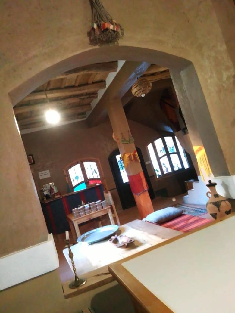 Riad Pizzeria Marhaba Akhendachou n'Ait Ouffi Ngoại thất bức ảnh