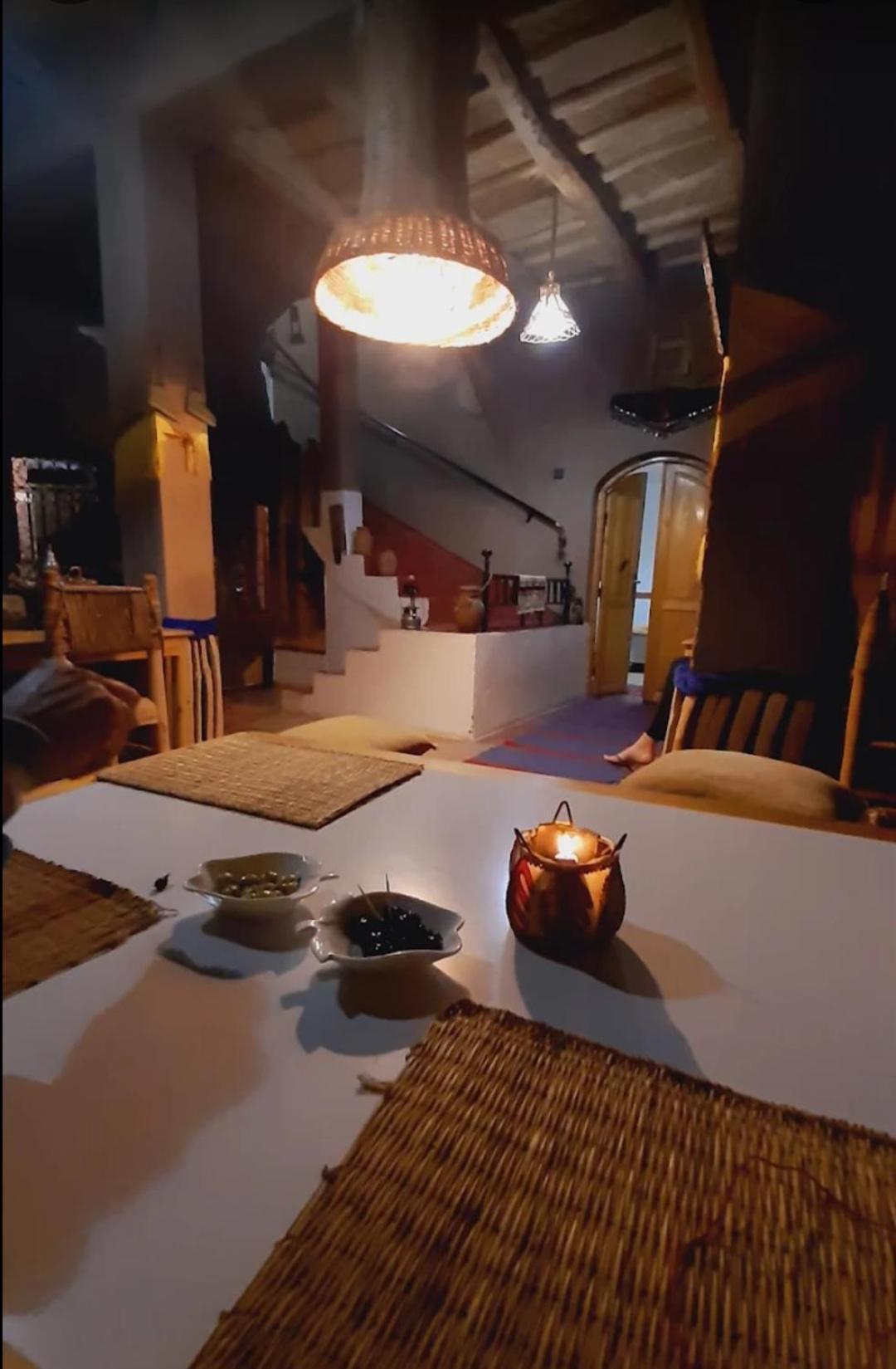 Riad Pizzeria Marhaba Akhendachou n'Ait Ouffi Ngoại thất bức ảnh