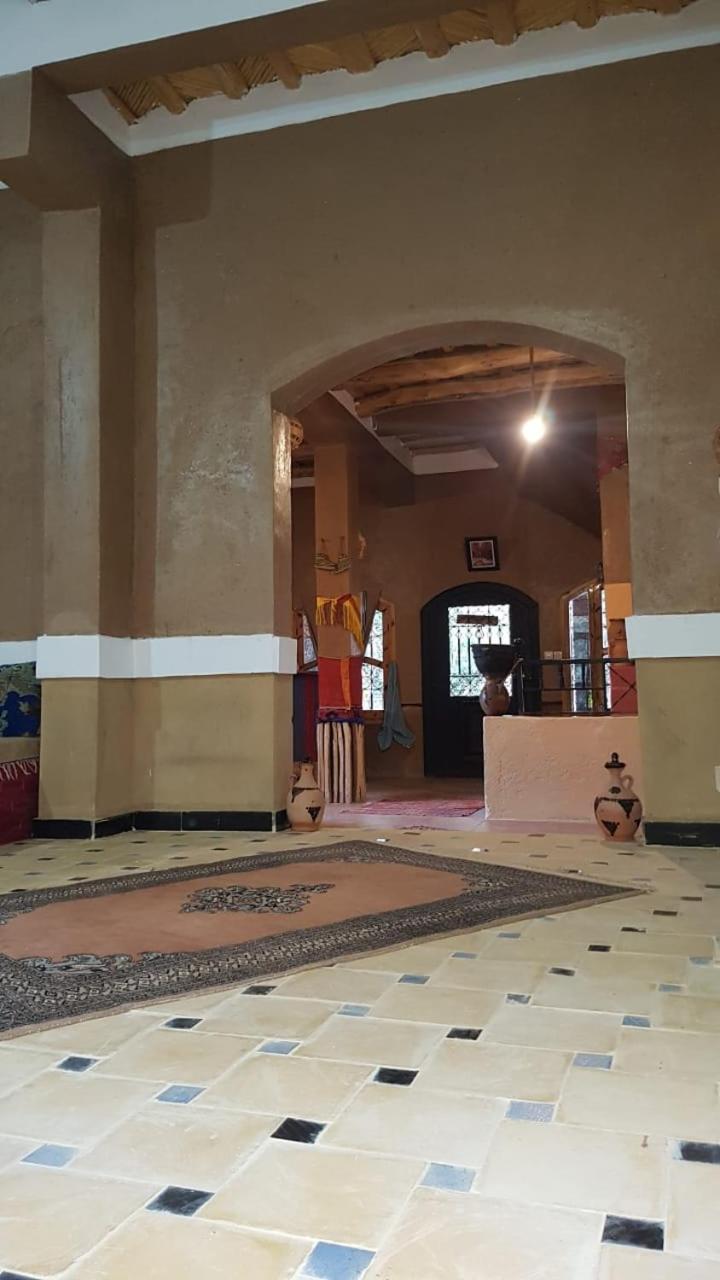 Riad Pizzeria Marhaba Akhendachou n'Ait Ouffi Ngoại thất bức ảnh