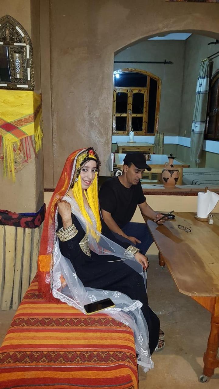 Riad Pizzeria Marhaba Akhendachou n'Ait Ouffi Ngoại thất bức ảnh