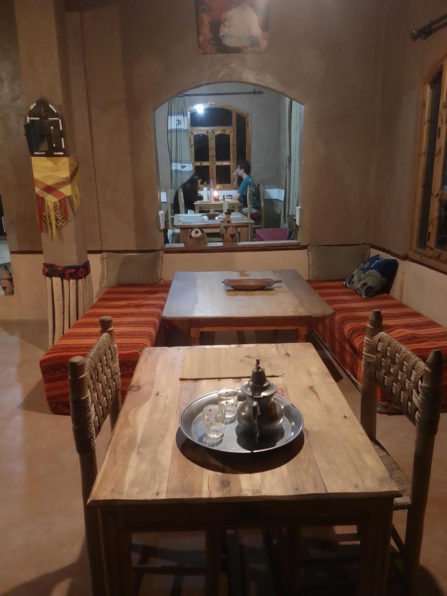 Riad Pizzeria Marhaba Akhendachou n'Ait Ouffi Ngoại thất bức ảnh