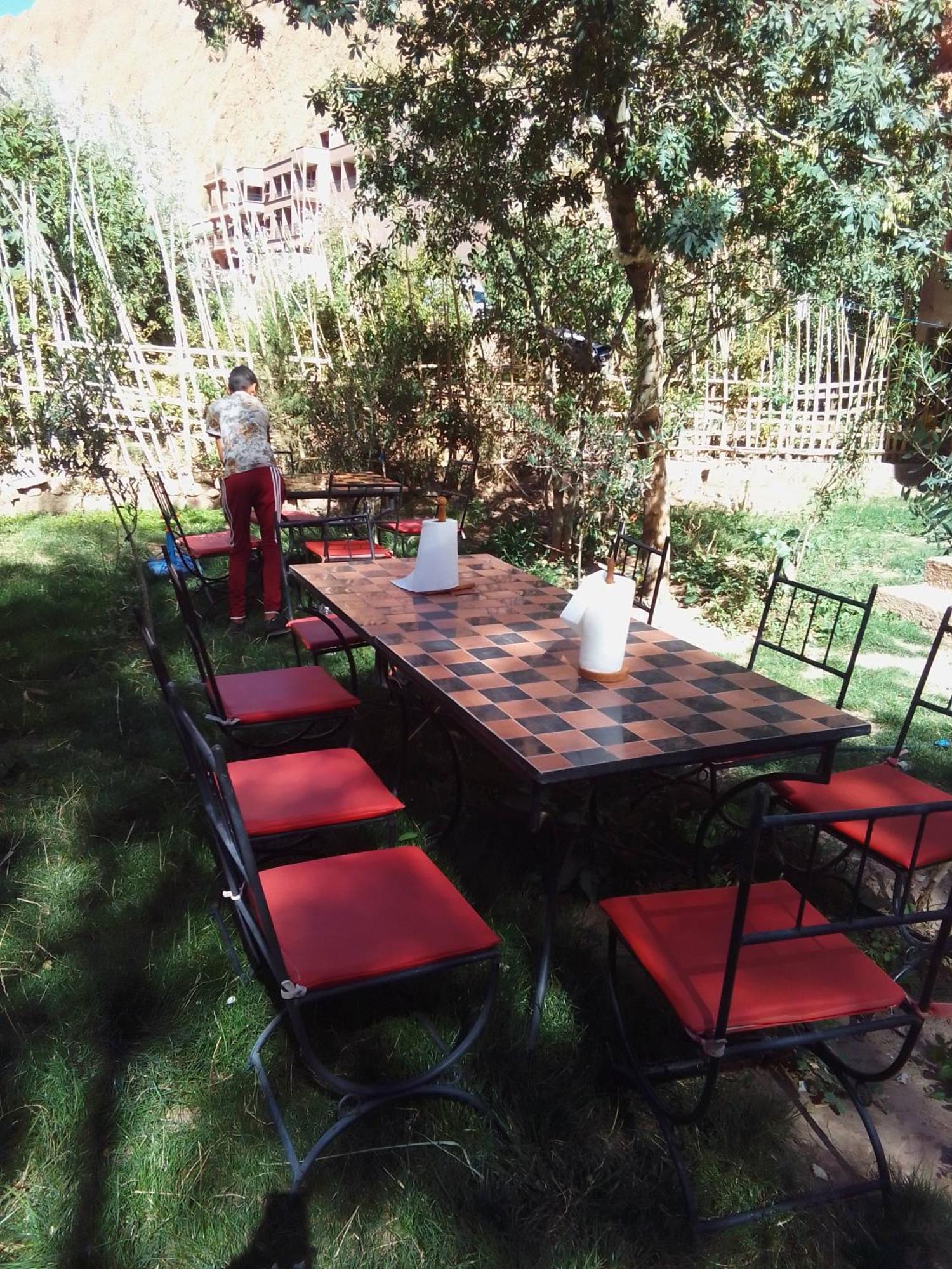 Riad Pizzeria Marhaba Akhendachou n'Ait Ouffi Ngoại thất bức ảnh