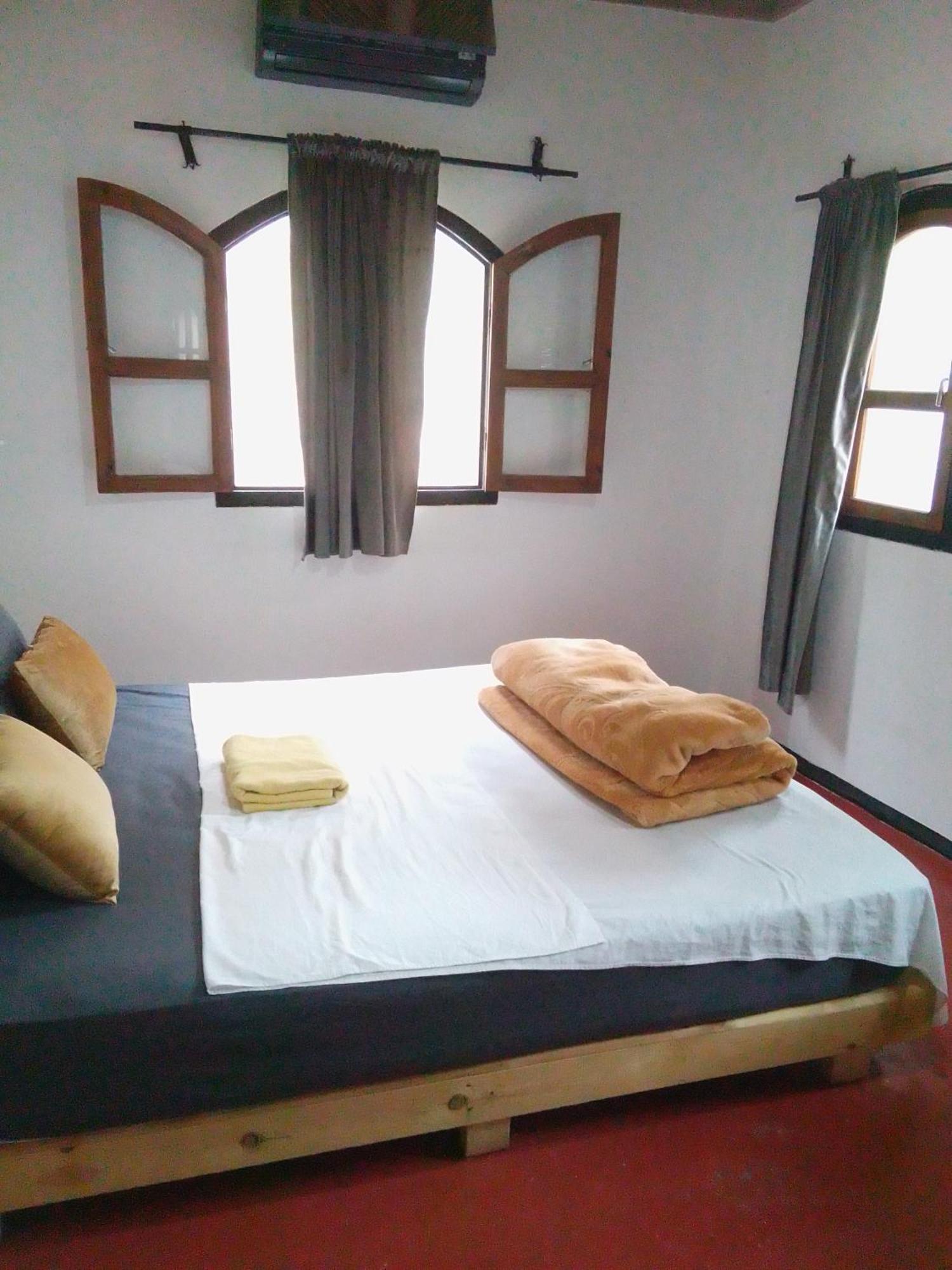 Riad Pizzeria Marhaba Akhendachou n'Ait Ouffi Ngoại thất bức ảnh